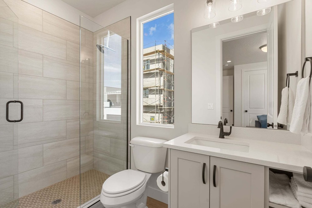 Rockaction Destination 5 Bedroom Townhouse