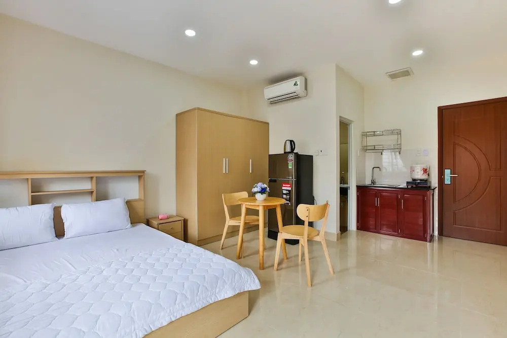 Goldstay 218
