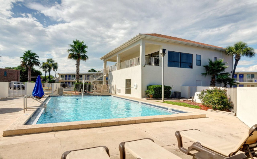 Motel 6-Destin, FL