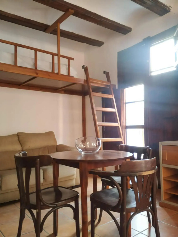 Bonito apartamento con encanto en casco antiguo RON 7