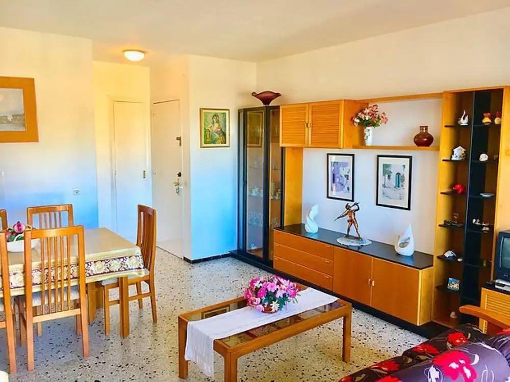 Apartment - 2 Bedrooms with Sea views - 107793