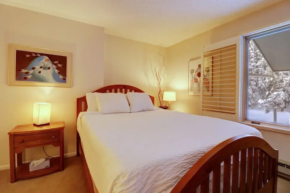 Ten Mile Haus C-9 2 Bedroom Condo