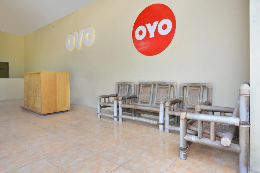 OYO 810 Idola Residence