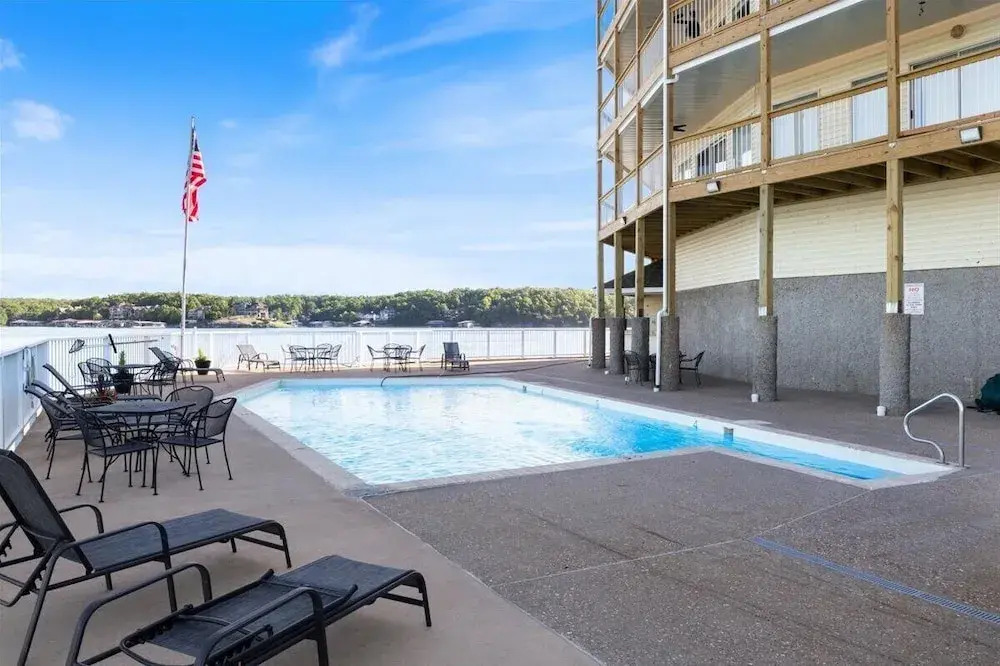 Lakeview Condo w/ 2 Pools & Beach - Family Fun Awaits at 21mm