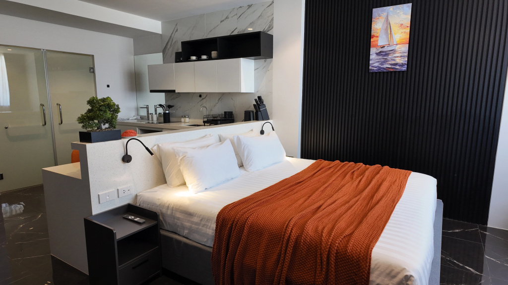 Квартира Modern Contrast Studio in Utopia Dream Max Nai Harn