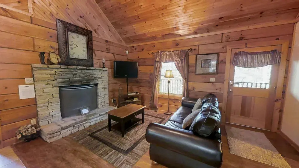 Always Misbehavin 1 Bedroom Cabin by RedAwning