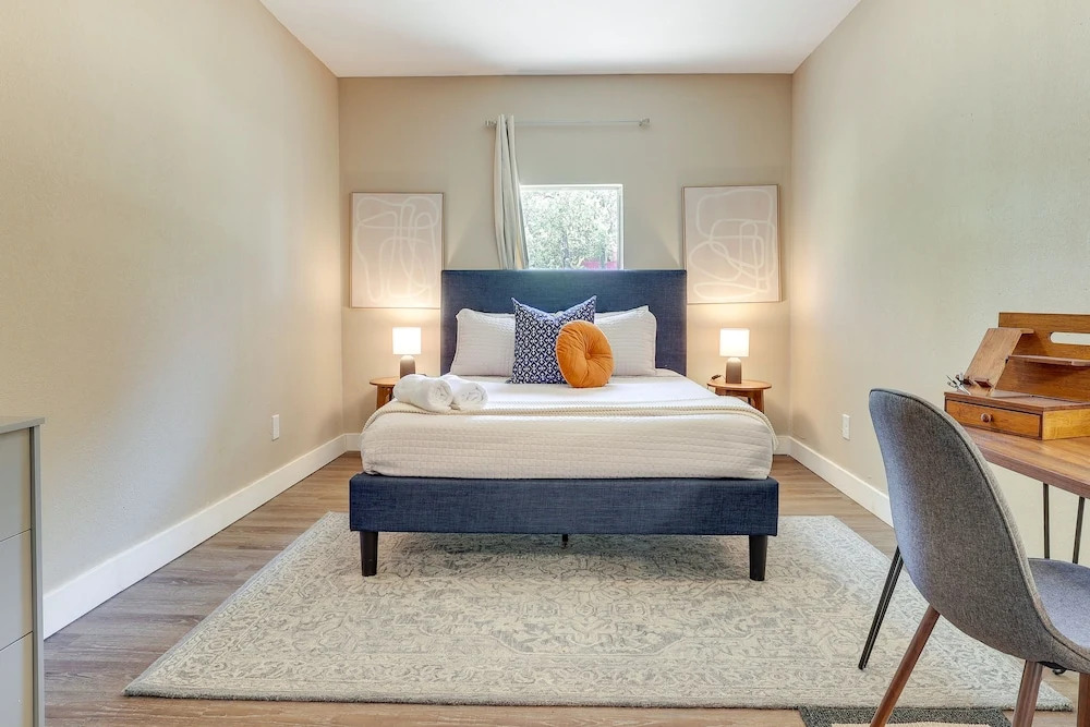 9 Mi to Downtown: Home w/ Deck in San Antonio