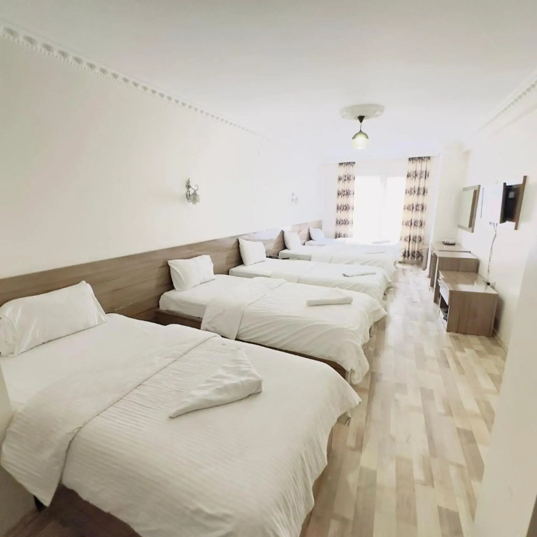 Toprak Hotel