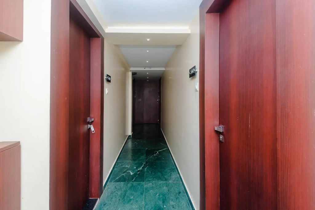 OYO 10019 Malad Residency