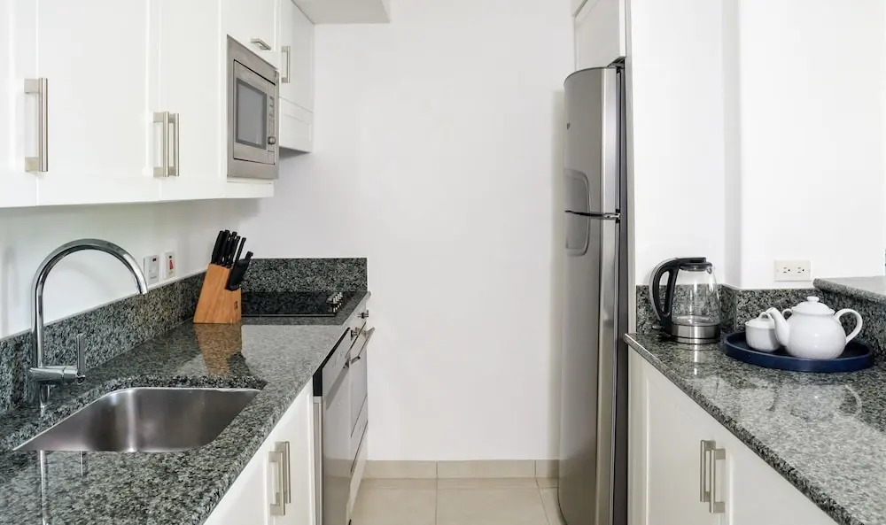 Royal Glitter Bay Villas