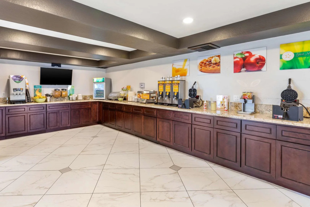 The Buena Park Hotel & Suites