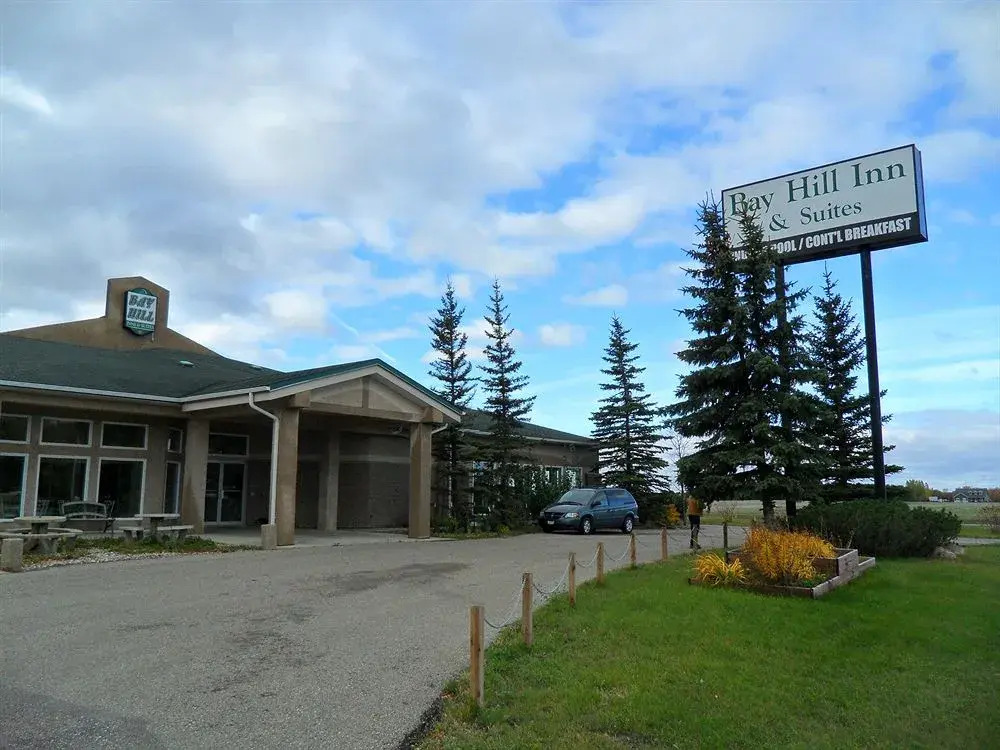 Bay Hill Inns & Suites