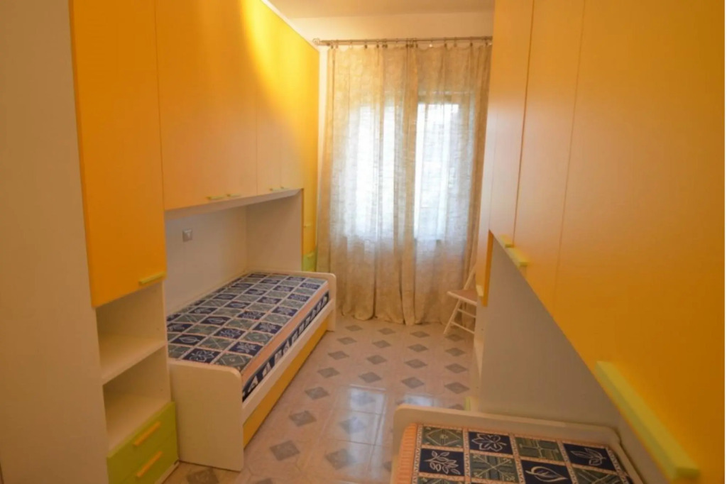 Four rooms with two bathrooms, 6 + 1ps. 450 mt. sea. Fantastic view.-RINA V.