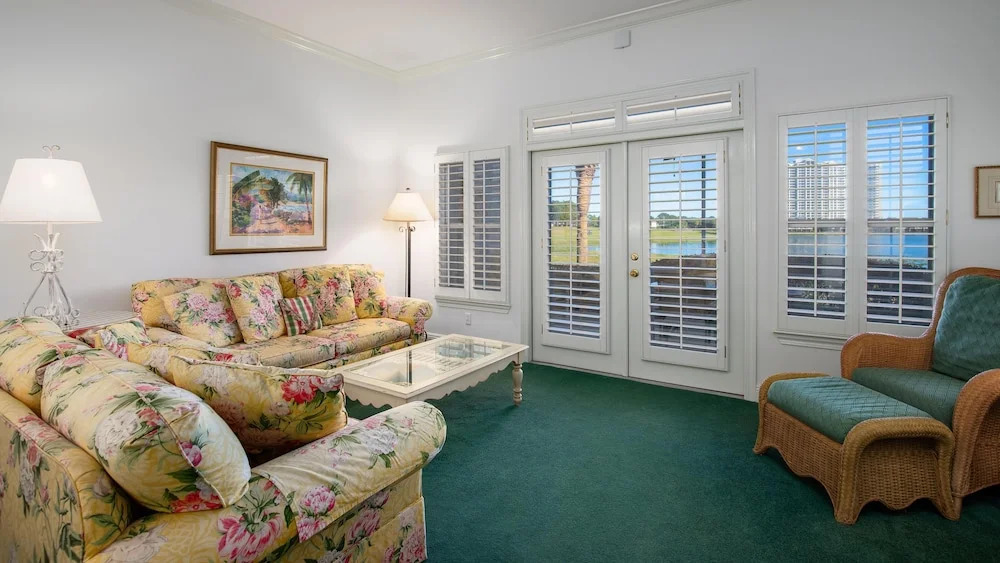 Seascape Lakefront Villas 405