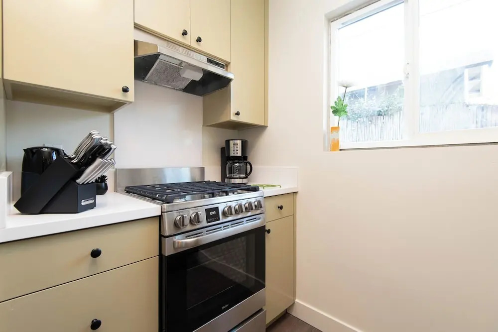 Stunning Studio Near DTLA