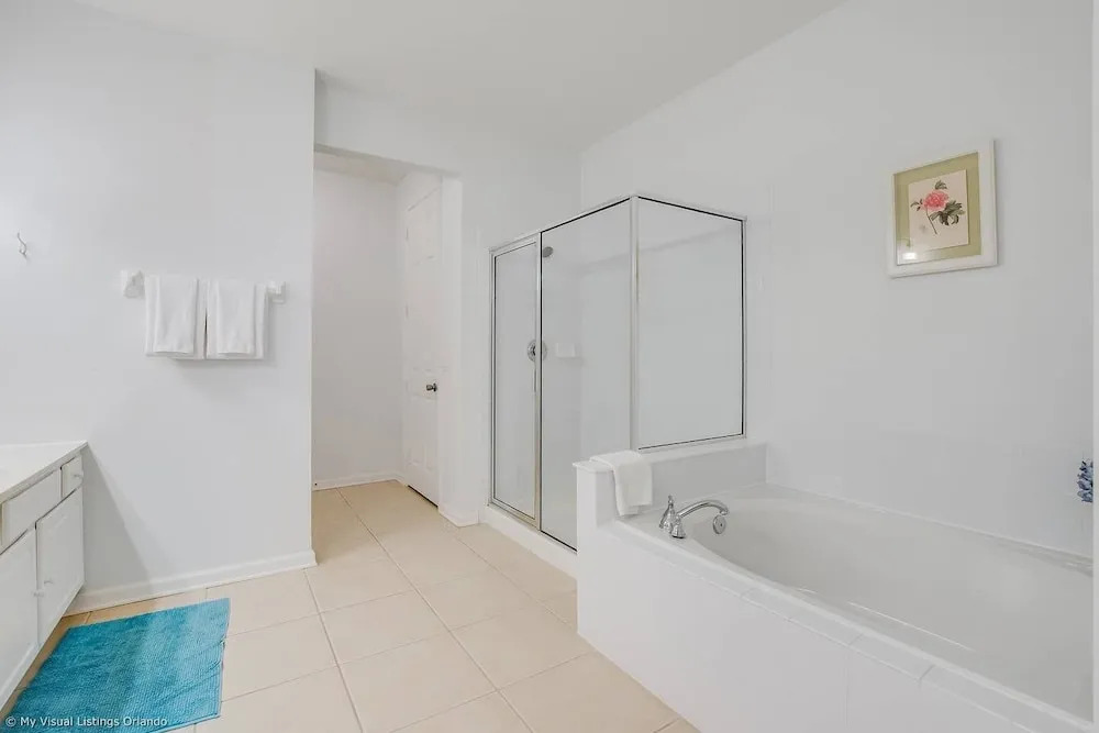 Spacious 3bd/2ba Home With Balcony - Close to Universal and Convention Center! 3vc305