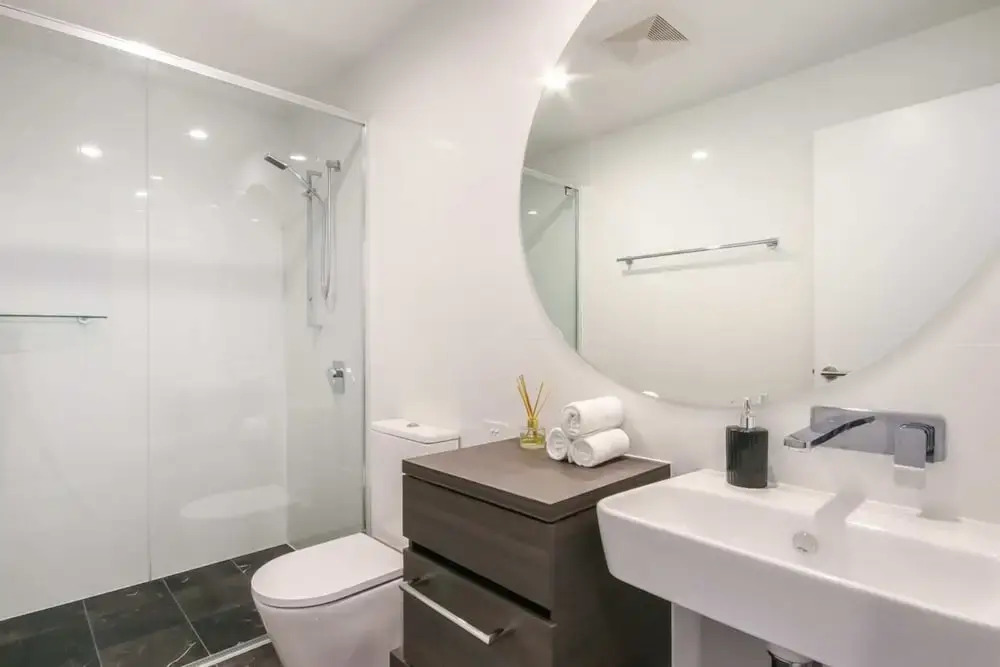 Luxurious 2 Bedroom Brand New Apartment With Amazing Hinterland Views