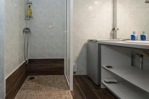 Superbe studio en duplex, vue sur mer et piscine