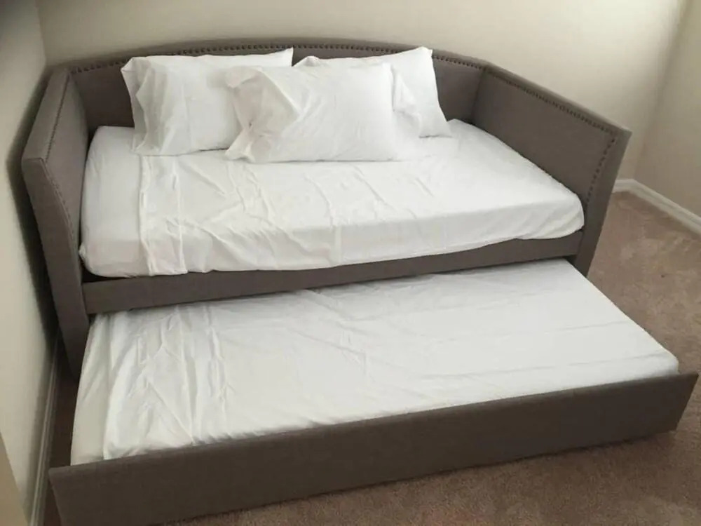 10 Beds! Modern House. Universal & Convention