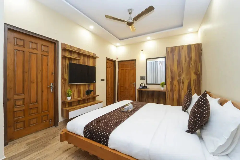 La Belle Vue by Dumnu Homes