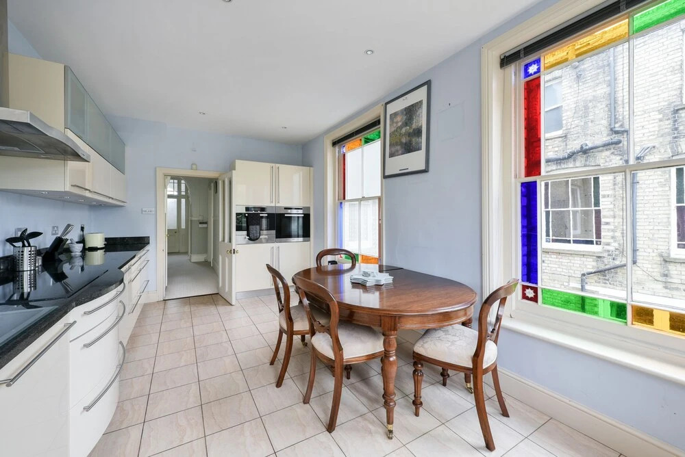 Melrose Lodge 4-bedroom house 1-bed flat