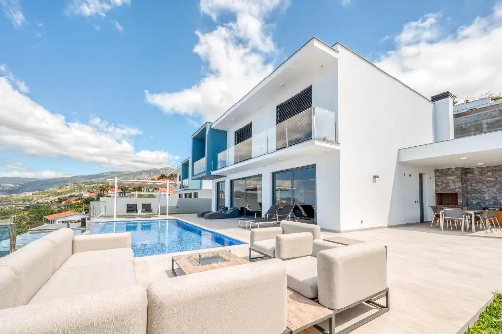 Villa Boa Nova Branca by LovelyStay