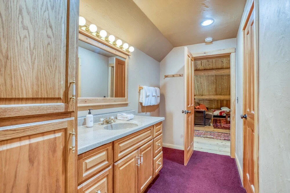 The Stellar Cabins