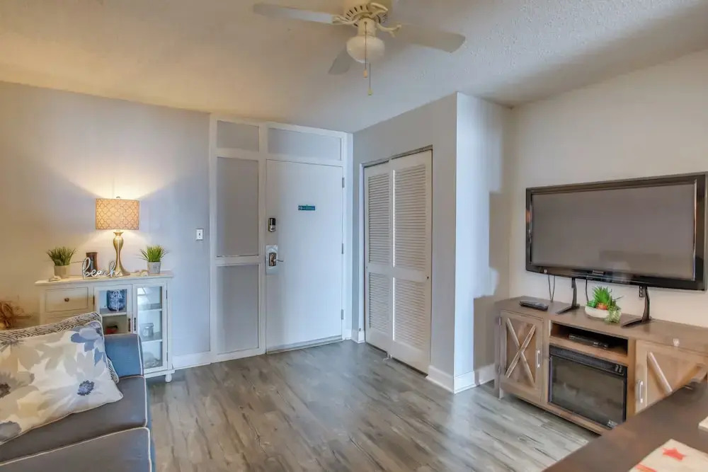 Breezy Myrtle Beach Condo w/ Balcony & Views!