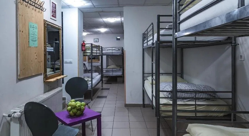 Hostel 24