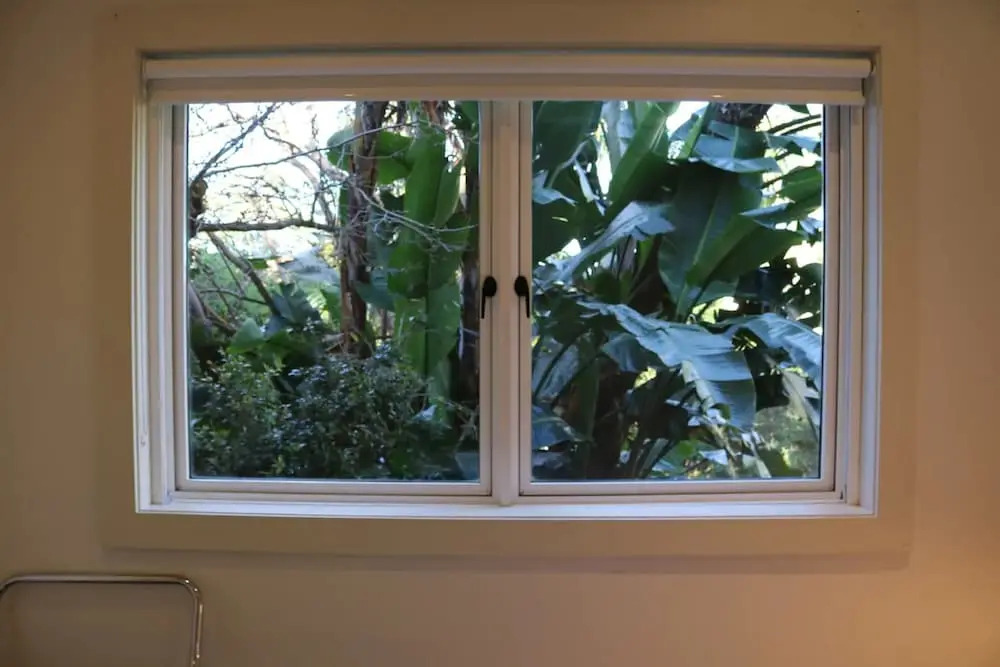 Balmoral Retreat a Garden Haven, 2 Min to Beach