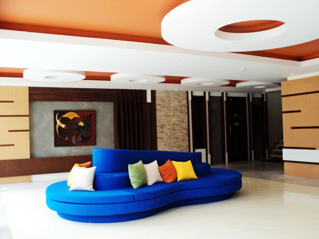 Iyara Beach Hotel And Plaza