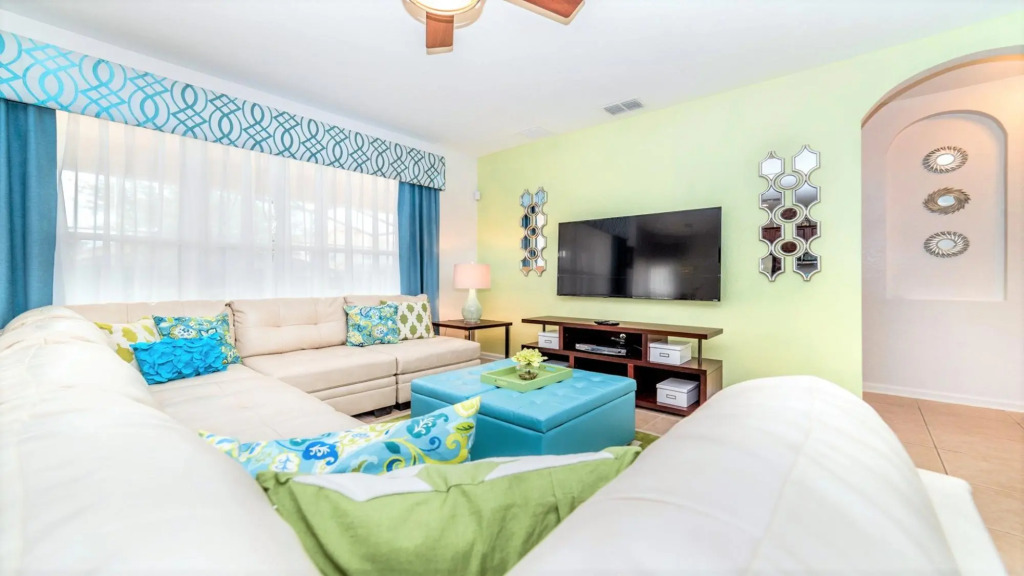 Relaxing Getaway at 6BR Clubhouse Villa Pool SPA