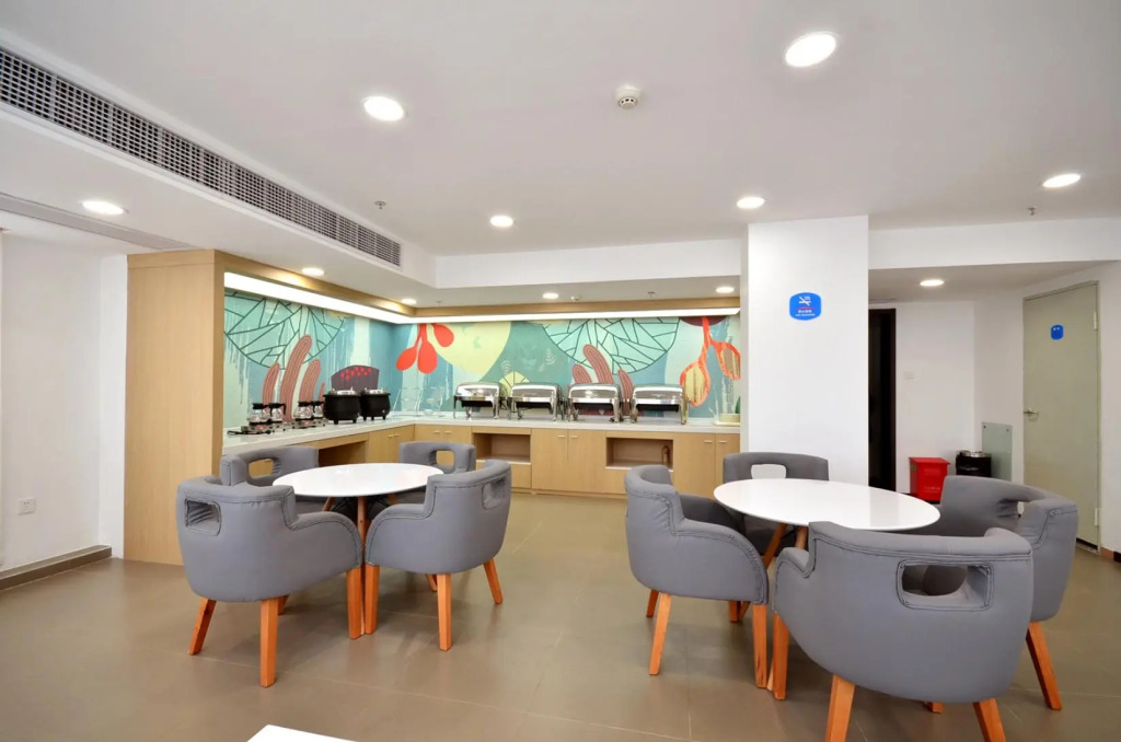 Hanting Hotel Wuhan Jiangxia Xingxin Street