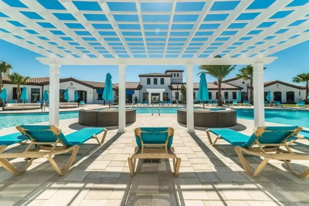 Amazing 5 Bedrooms Home With Pool/BBQ Near Disney
