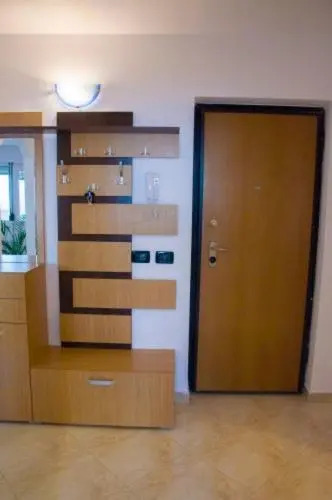 Ap. 30 Linda Residence