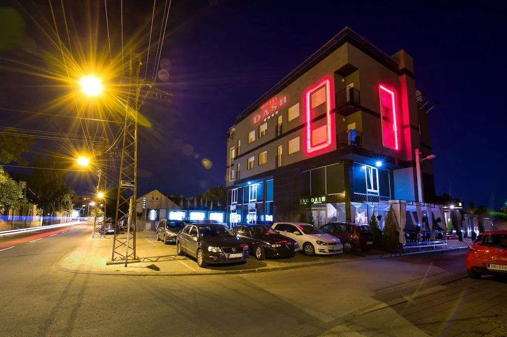 Garni Hotel Dash