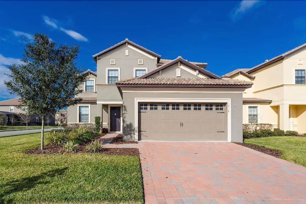 5 Bedrooms S / Champions Gate Home by RedAwning