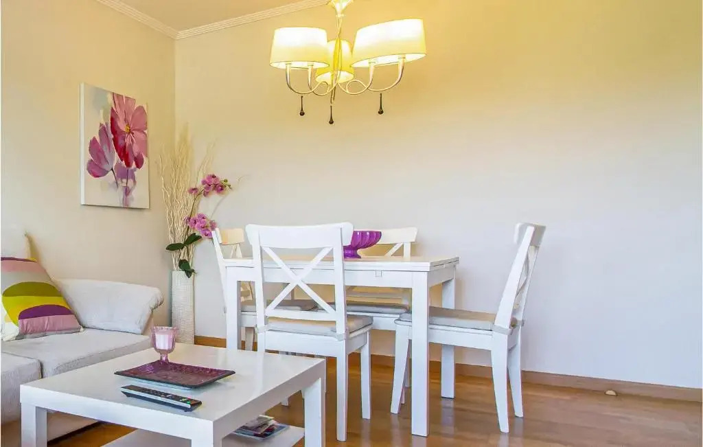 Nice apartment in Santa Pola with 2 Bedrooms, WiFi and Outdoor swimming pool