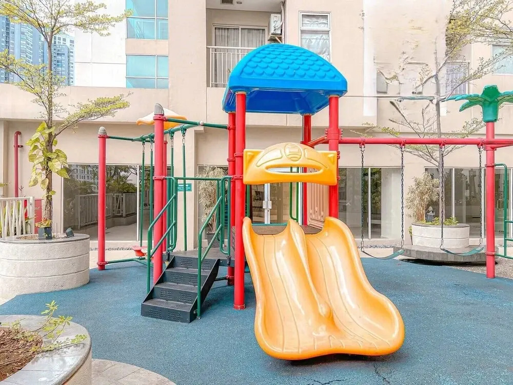 Central Royal Apartments by Emily in Jakarta