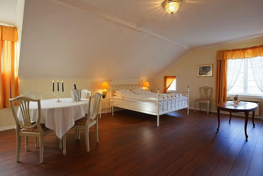 Fjordslottet Hotel
