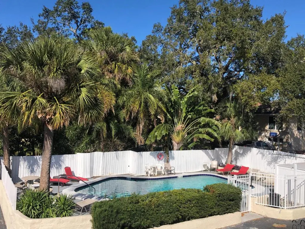 Tarpon Inn