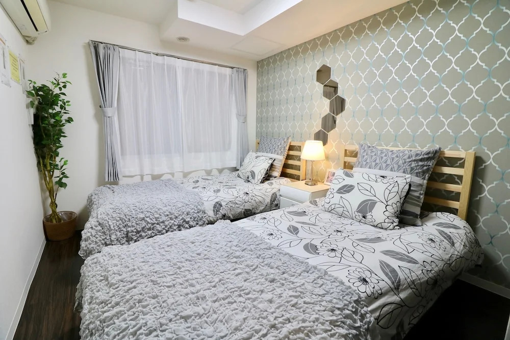 Le Soleil Room101