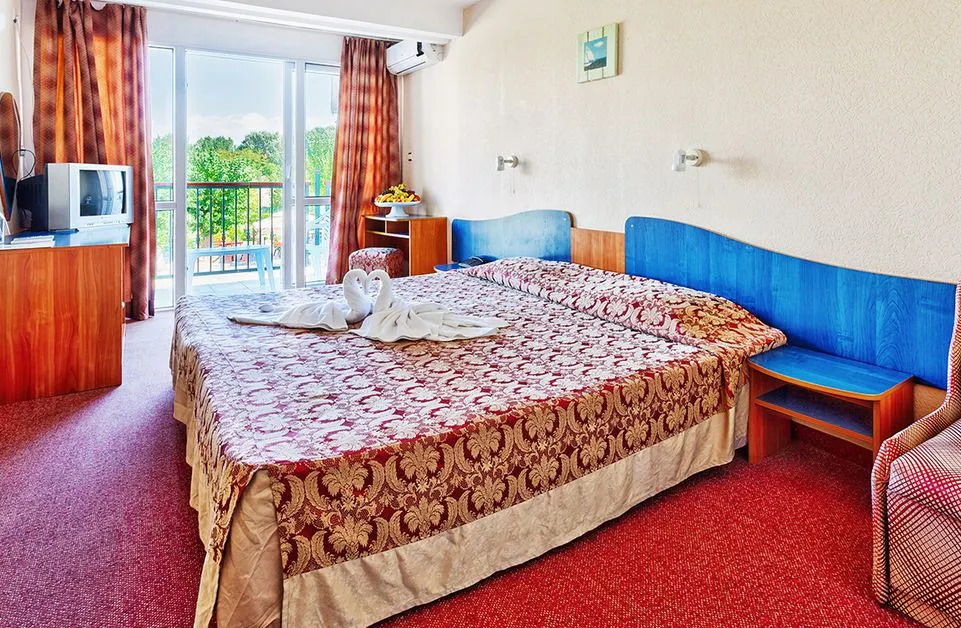 Amfora Beach Hotel