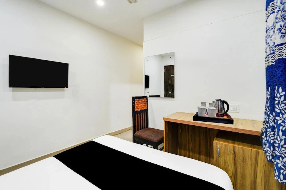 Super Townhouse Madhapur 100 Feet Road