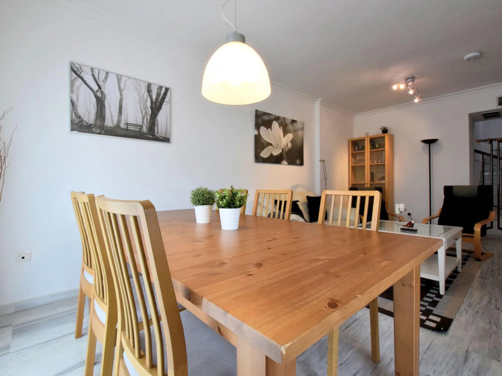 Lovely apartment in Alhaurín el Grande with terrace