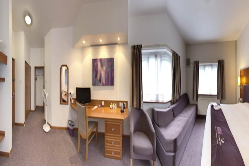 Premier Inn Stroud