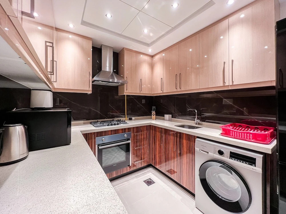 Luton Vacation Homes - Elite Downtown Residence