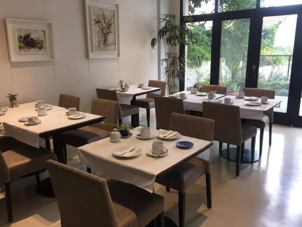 Hotel Rawson 3840, Vicente Lopez, La Lucila