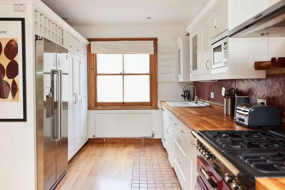 The Hampstead Wonder Spacious 4bdr House With Balcony