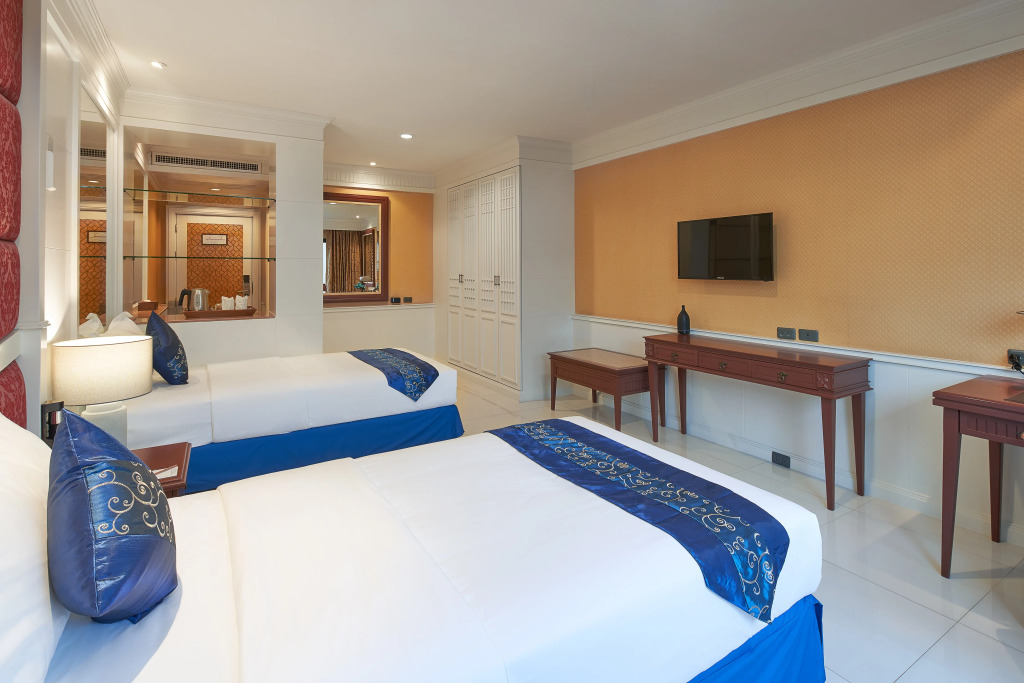 Floral Hotel  Dolphin Circle Pattaya